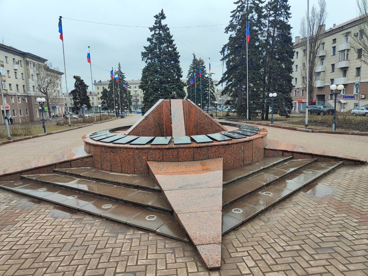 Непобедимые. Город Енакиево. Памятник Героям Советского Союза | 18.03.2024  | Донецк - БезФормата